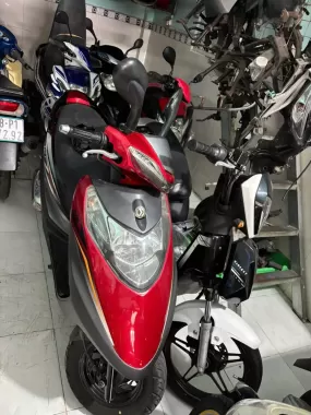 SYM scooter red, yellow