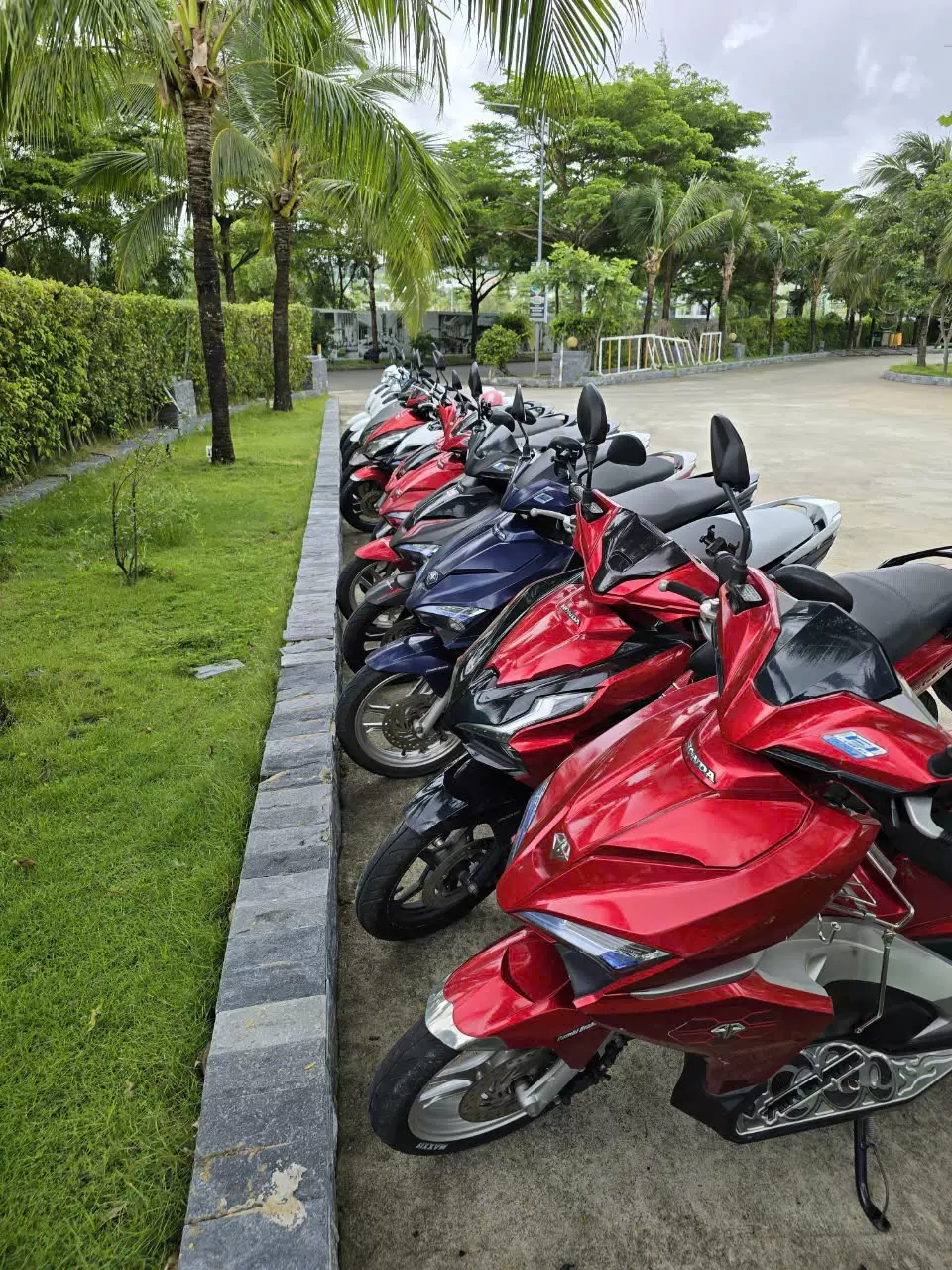 Honda Air Blade motorbike black, red, blue