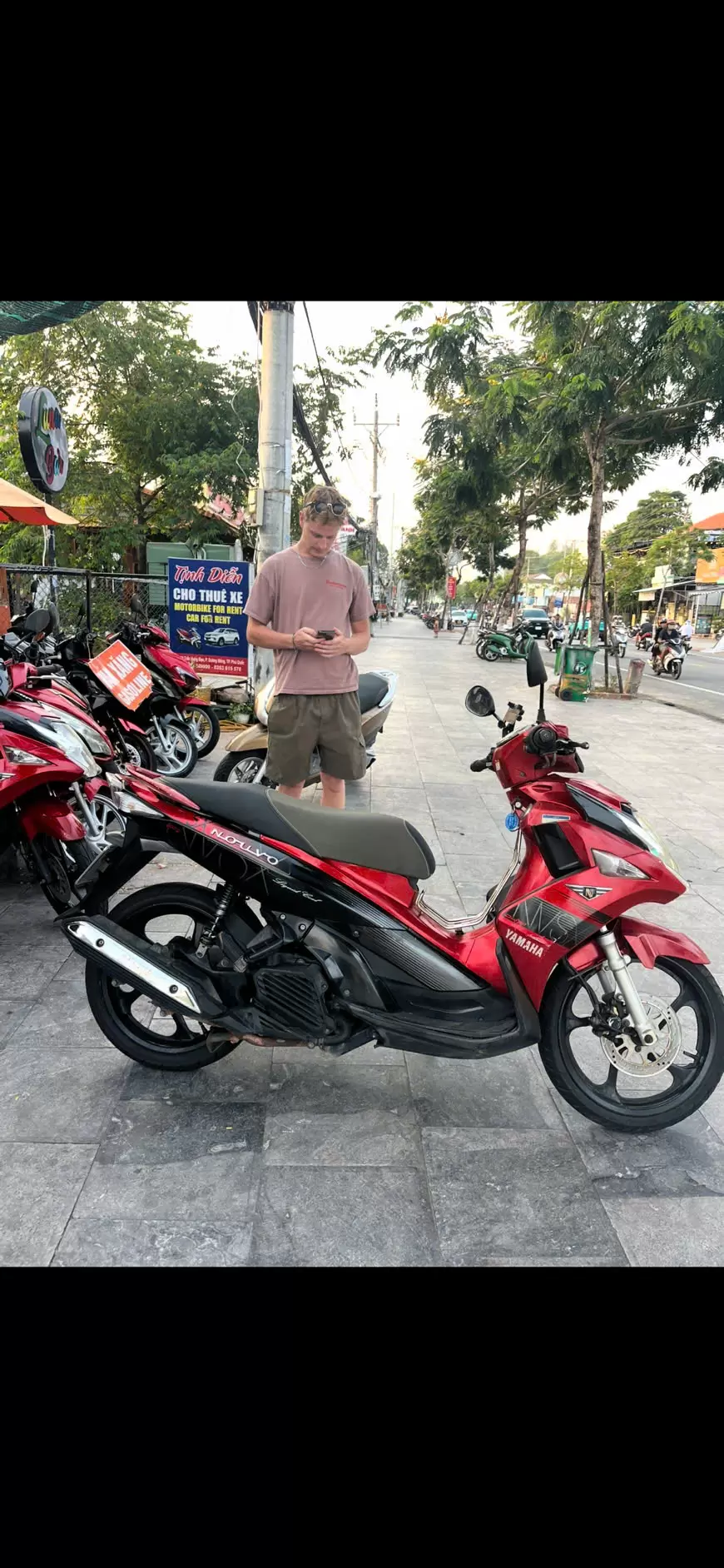 Xe máy Yamaha Nouvo SX màu đỏ